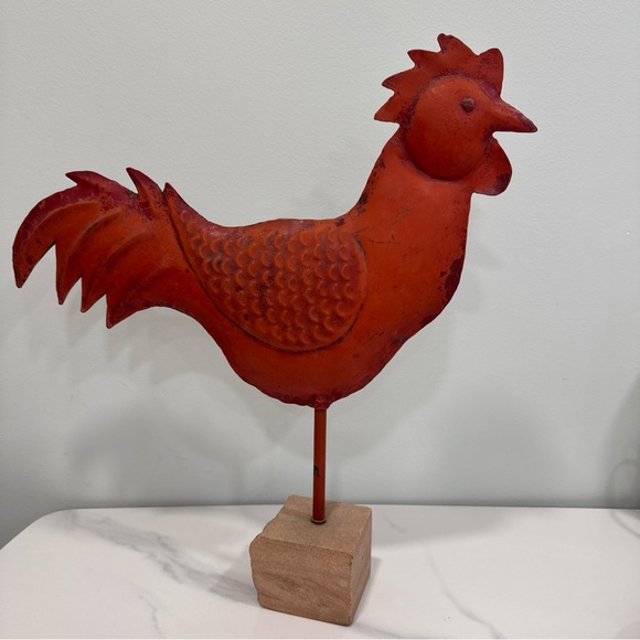 Rustic Red Rooster Sculpture - Picture 12 of 15